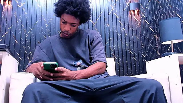 LarryCollin online show from 09/09/25, 01:27