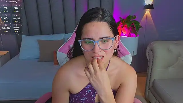 Snapshot of angelica_dymond chatting on 11/08/25, 07:01 angelica dymond online show from 11/08/25, 07:01