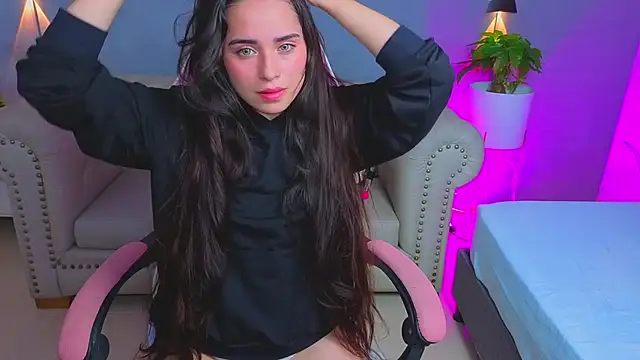 Snapshot of angelica_dymond chatting on 12/02/25, 12:10 angelica dymond online show from 12/02/25, 12:10