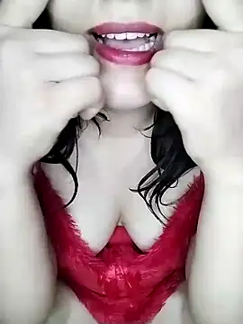 Snapshot of Tota_Khan chatting on 11/08/25, 12:33 Tota Khan online show from 11/08/25, 12:33