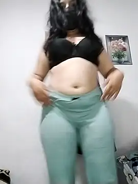 Snapshot of Tota_Khan chatting on 11/21/25, 12:32 Tota Khan online show from 11/21/25, 12:32