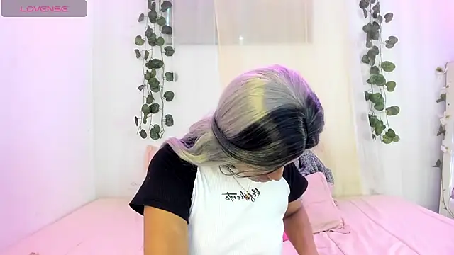 catalina and roger online show from 10/11/25, 08:29