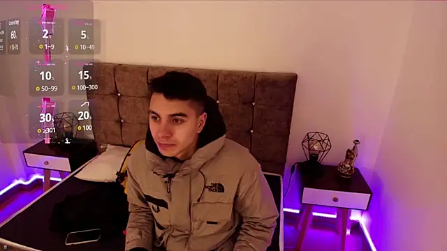 Snapshot of Amadeo_Wild chatting on 12/02/24, 01:57 Amadeo Wild online show from 12/02/24, 01:57