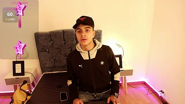 Snapshot of Amadeo_Wild chatting on 12/04/24, 01:31 Amadeo Wild online show from 12/04/24, 01:31