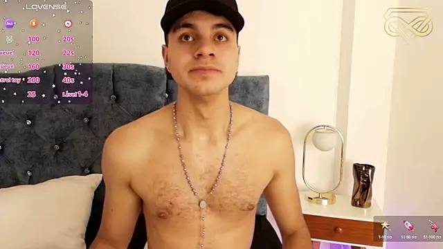 Snapshot of Amadeo_Wild chatting on 12/08/24, 05:01 Amadeo Wild online show from 12/08/24, 05:01