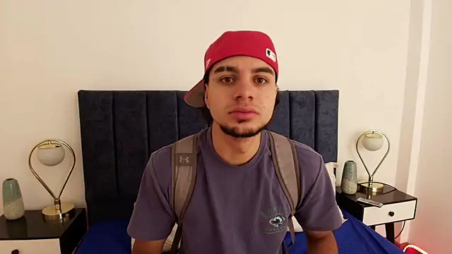 Snapshot of Amadeo_Wild chatting on 03/13/25, 03:28 Amadeo Wild online show from 03/13/25, 03:28