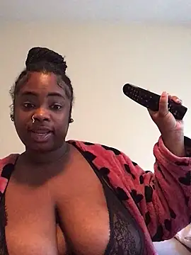 Snapshot of cocodreamxoxo chatting on 12/12/24, 02:44 cocodreamxoxo online show from 12/12/24, 02:44