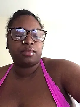 Snapshot of cocodreamxoxo chatting on 12/16/24, 03:22 cocodreamxoxo online show from 12/16/24, 03:22