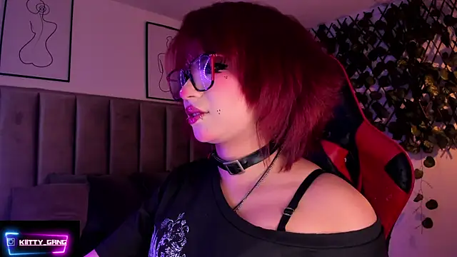 Kitty Gang online show from 09/13/25, 02:33