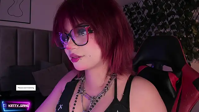 Kitty Gang online show from 09/25/25, 02:37