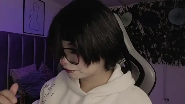 Kitty Gang online show from 05/15/26, 01:56