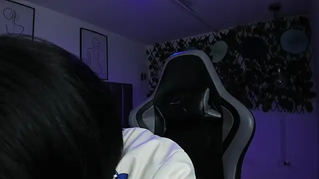 Kitty Gang online show from 06/09/26, 11:49