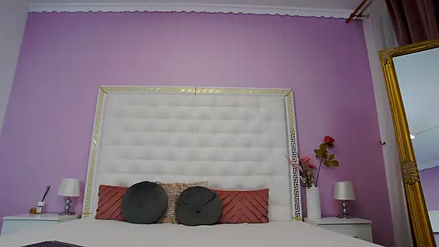 Snapshot of Lenna_Paul chatting on 11/20/25, 04:45 Lenna Paul online show from 11/20/25, 04:45