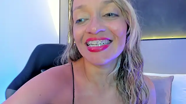 emma collson online show from 09/21/25, 02:35