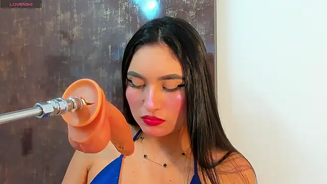 dazhia lee online show from 09/14/25, 08:08