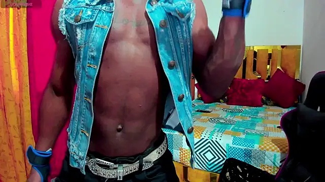 john-mackie1 online show from 10/28/25, 05:37