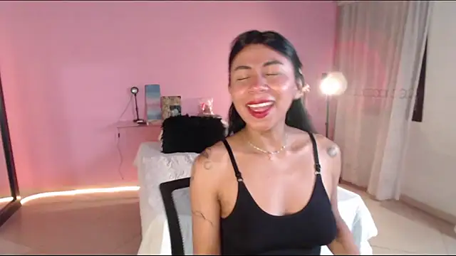 selene gils online show from 06/10/26, 06:51