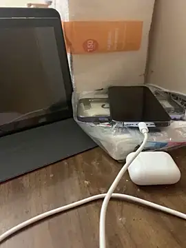 Snapshot of Mingtian4117 chatting on 10/28/25, 02:15 Mingtian4117 online show from 10/28/25, 02:15