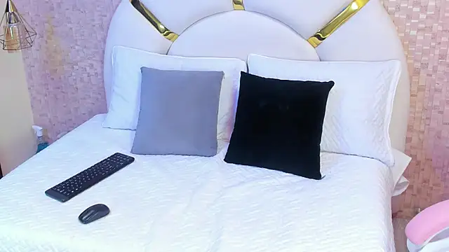 sophie 1 online show from 02/16/25, 03:15