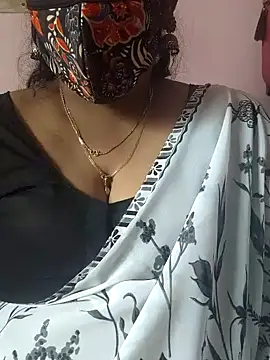 Snapshot of mallu-sumi chatting on 11/01/25, 07:43 mallu-sumi online show from 11/01/25, 07:43