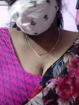 Snapshot of mallu-sumi chatting on 11/03/25, 06:20 mallu-sumi online show from 11/03/25, 06:20