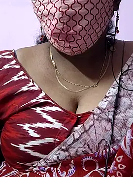 Snapshot of mallu-sumi chatting on 11/04/25, 06:18 mallu-sumi online show from 11/04/25, 06:18