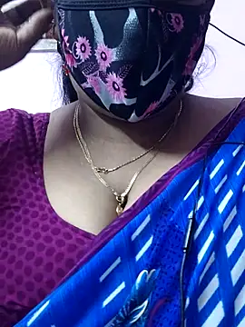 Snapshot of mallu-sumi chatting on 11/05/25, 05:46 mallu-sumi online show from 11/05/25, 05:46