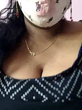 Snapshot of mallu-sumi chatting on 11/22/25, 04:11 mallu-sumi online show from 11/22/25, 04:11