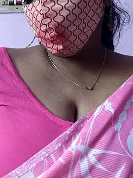 Snapshot of mallu-sumi chatting on 11/25/25, 03:28 mallu-sumi online show from 11/25/25, 03:28