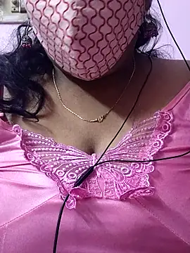 Snapshot of mallu-sumi chatting on 12/04/25, 06:05 mallu-sumi online show from 12/04/25, 06:05