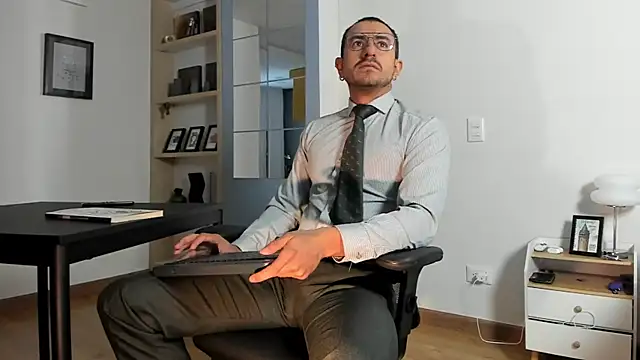 pablo-rincon95 online show from 07/02/26, 12:22