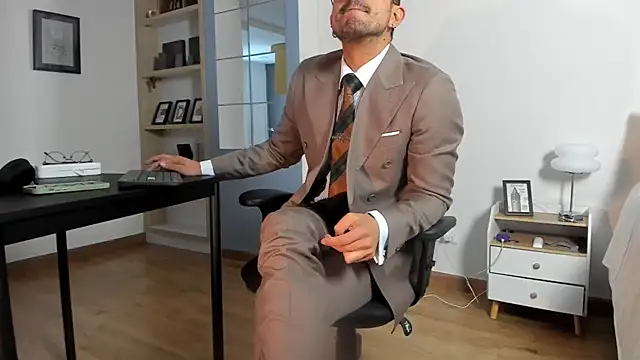 pablo-rincon95 online show from 07/04/26, 03:18