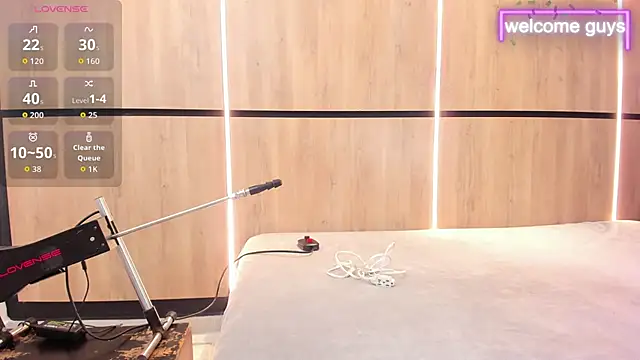 adela chase online show from 10/11/25, 02:55