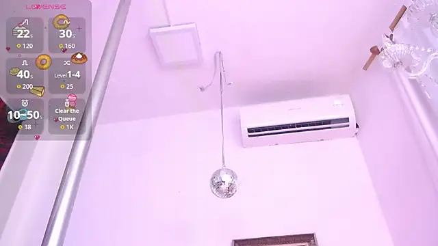 Snapshot of JadeSoleile chatting on 10/07/25, 12:02 JadeSoleile online show from 10/07/25, 12:02