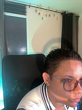 Snapshot of Mabelydani chatting on 05/25/26, 11:22 Mabelydani online show from 05/25/26, 11:22