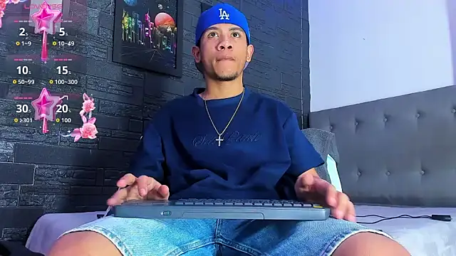 Snapshot of Romancartier_1 chatting on 10/30/25, 05:53 Romancartier 1 online show from 10/30/25, 05:53