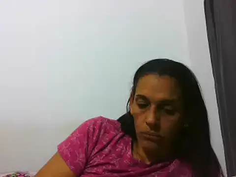 Snapshot of latinbrunettet chatting on 03/03/25, 12:37 latinbrunettet online show from 03/03/25, 12:37