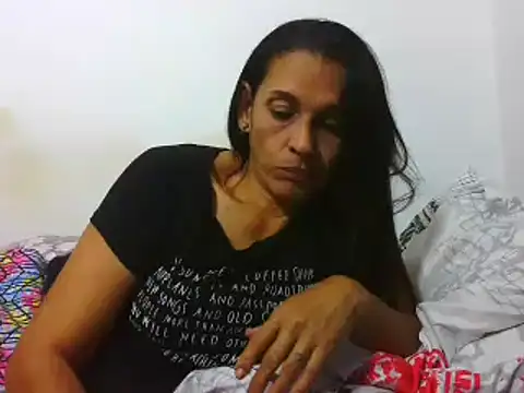 Snapshot of latinbrunettet chatting on 03/14/25, 01:46 latinbrunettet online show from 03/14/25, 01:46