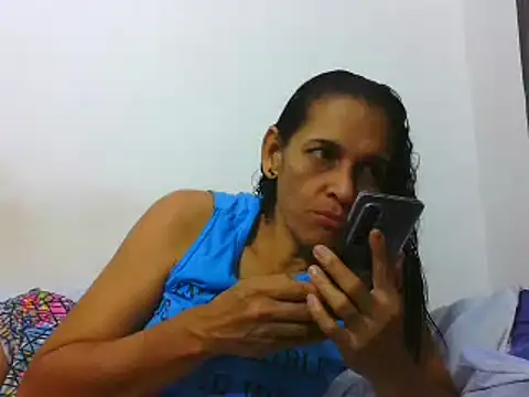 Snapshot of latinbrunettet chatting on 03/20/25, 01:26 latinbrunettet online show from 03/20/25, 01:26