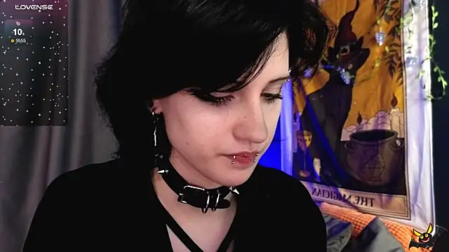dark vamp  online show from 12/16/24, 03:19