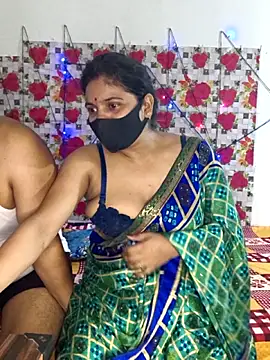 Snapshot of PeaCoooock chatting on 09/29/25, 04:45 PeaCoooock online show from 09/29/25, 04:45