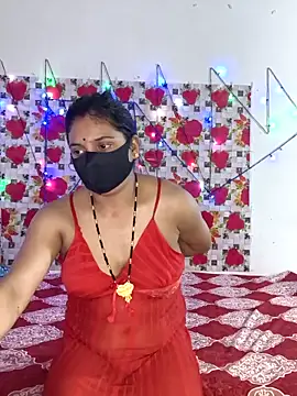 Snapshot of PeaCoooock chatting on 10/03/25, 09:28 PeaCoooock online show from 10/03/25, 09:28