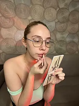 Kitty Katrine online show from 10/12/25, 01:32