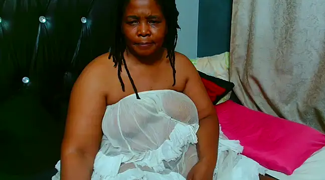 AfricanBigAssxx98 online show from 02/25/25, 10:29