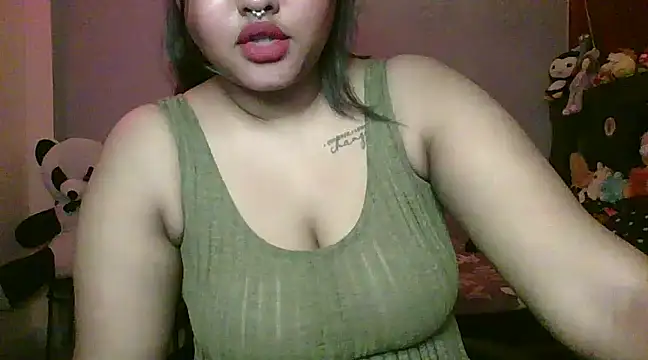 Your-love-12 online show from 02/17/25, 01:32