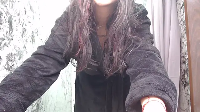pettit courtny online show from 02/11/25, 10:39