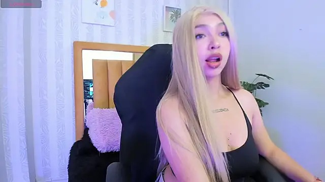 pettit courtny online show from 10/13/25, 08:09