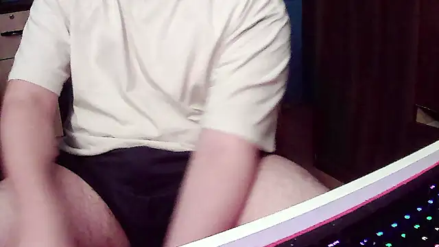 Snapshot of pisceslost chatting on 10/05/25, 01:15 pisceslost online show from 10/05/25, 01:15