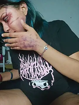 Snapshot of azulzulix chatting on 11/01/25, 02:57 azulzulix online show from 11/01/25, 02:57