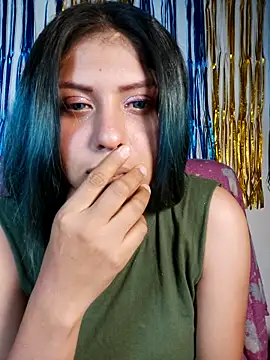 Snapshot of azulzulix chatting on 11/12/25, 01:28 azulzulix online show from 11/12/25, 01:28